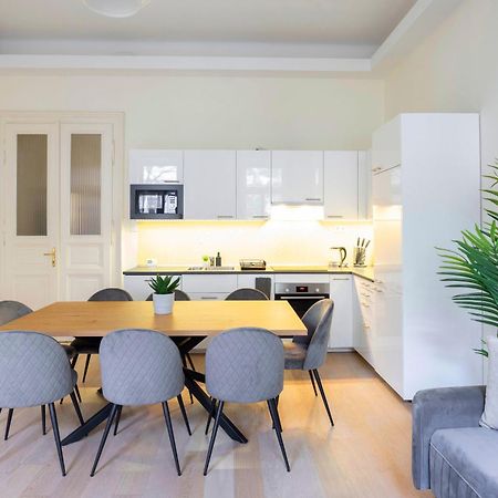 Exclusive & Spacious Central Residence W/ 4Bedrm 2Bathrm 부다페스트 외부 사진
